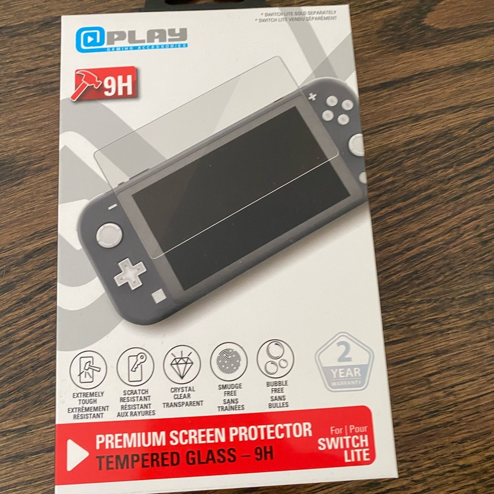 ***BRAND NEW PREMIUM SCREEN PROTECTOR***